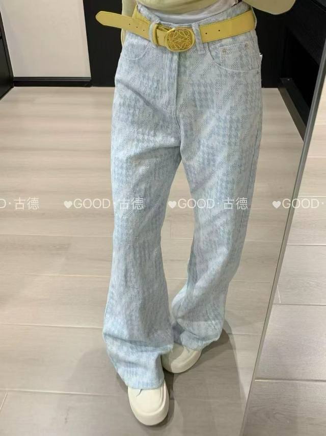 罗意威提花牛仔裤！ 上新 Loewe25新款牛仔直筒裤 定制双F字母彩线提花面料！ 经典大牌范 码数Sml