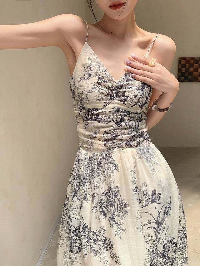 巨爆迪&奥水墨画吊带连衣裙夏季新款女装设计感水墨画收腰显瘦长裙，面料：天丝印花，里布50D四面弹；图色四码Smlxl