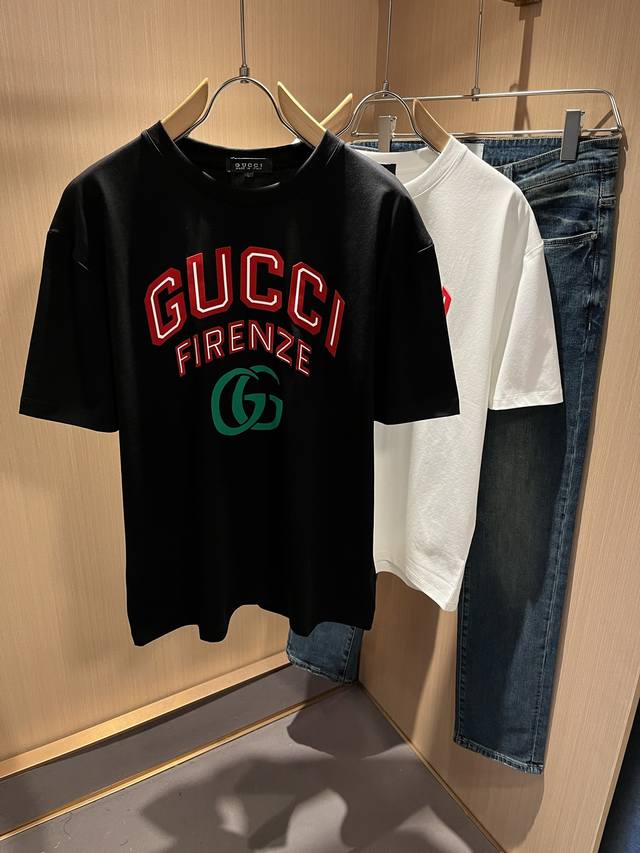 Gucc*古家 2025春夏新款男女同情侣款休闲宽松棉质圆领短袖T恤衫！贸易公司渠道稀出，同步官网发售 ！ 2025春夏最新系列，经典时尚设计元素，为全新系列注