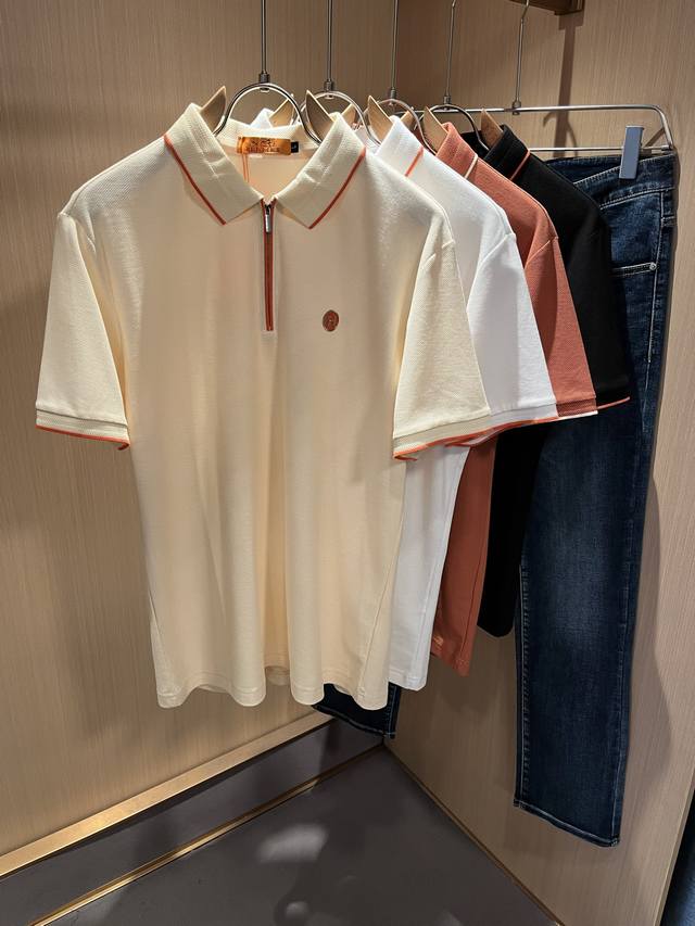 Her*Mes爱*仕2025春夏新款男士短袖Polo衫，全新升级百搭基础款，低调奢华，品格之选！甄选优质精选珠地棉打造而成，吸湿性好，舒适透气，享受轻薄轻松自在