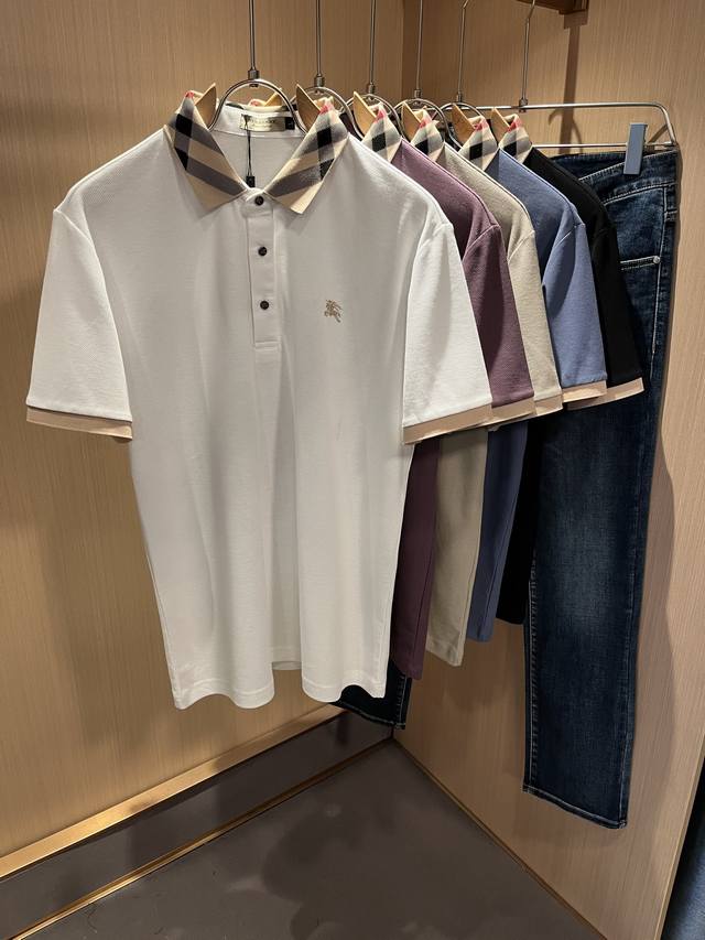 Bur*Erry 巴*莉 2025春夏新款男士短袖Polo衫，品牌最新设计元素！既不单调也不复杂,恰到好处的展现品味！客供顶级定制珠地棉面料！舒适吸汗透气根本不