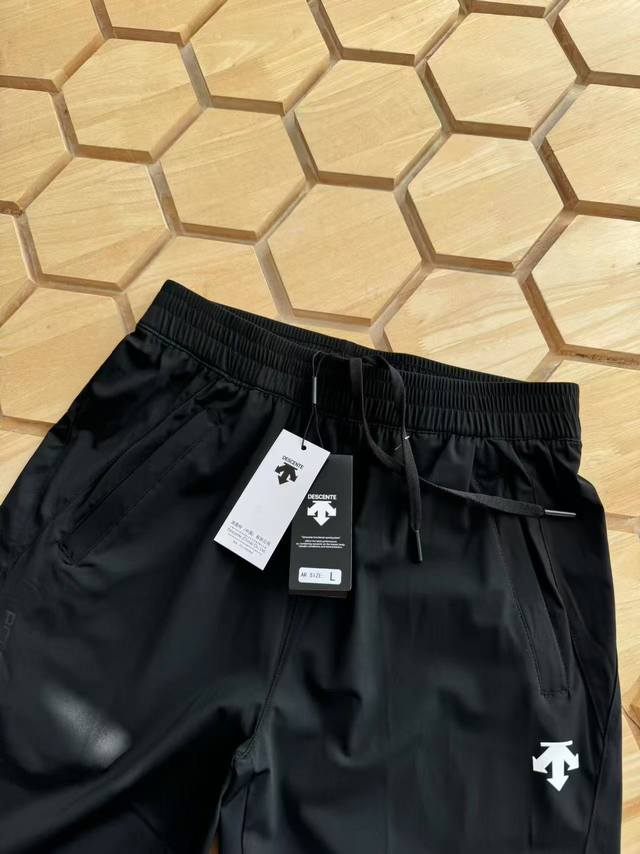 Descente 迪桑特柜子新品夏季运动休闲速干长裤，最大码可穿200斤左右，弹力非常大，春夏新款男款直筒速干裤 放心推长期有货 品质货！现货发售！ 男士速干运
