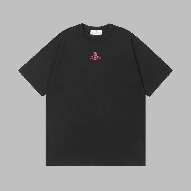 Vivienne Westwood*西太后新款短袖 高克重洗水棉，300 克，前后撞色粉粉星球加上发泡工艺，立体感超强！ 简单不失个性，男女同款！ 颜色：黑色