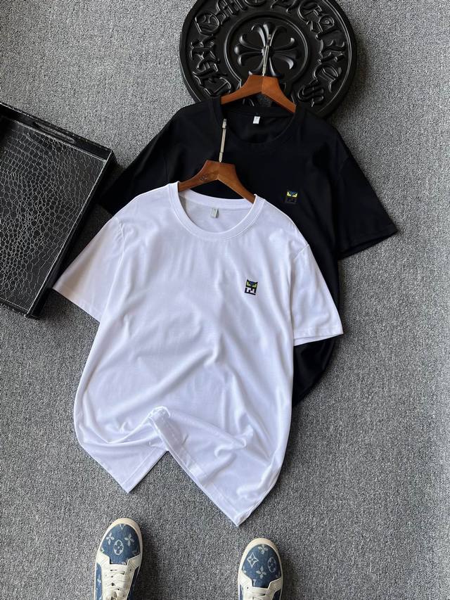 顶级80支玉蚕丝！ 人气爆款！Fendi 芬迪双F小怪兽专柜新品轻奢玉蚕丝圆领短袖T恤！恒隆在售千元级，款号：8801 芬迪家今年最新高端80支玉蚕丝面料！高端