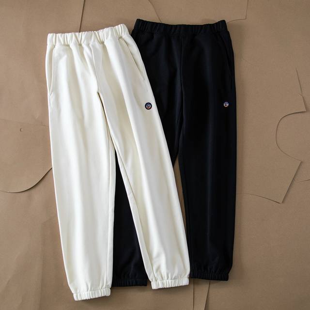 25Ss春款经典系列山系pata新品 经典款徽标Logolabelcrewuprisalspwtatpants 刺绣高克重毛圈卫裤 Color：黑色 米色 Si