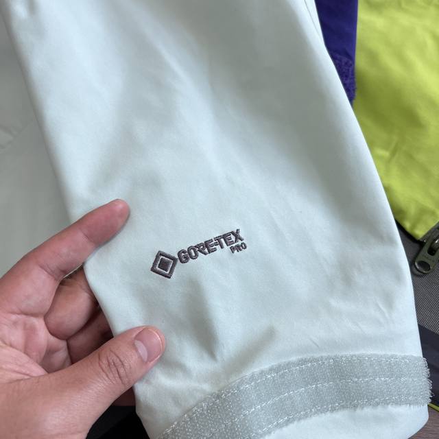 细节图！ 凯乐石Kailas Mont-Xpro 全新升级，运动户外全天候硬壳专业防水防风透气登山冲锋衣外套 男女同款 热度款 一件难求！凯乐石Mont Xpr