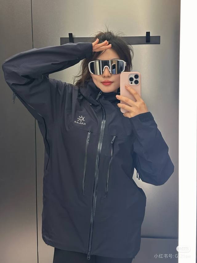 供 凯乐石Kailas Mont-Xpro 全新升级，运动户外全天候硬壳专业防水防风透气登山冲锋衣外套 男女同款 热度款 一件难求！凯乐石Mont Xpro，为