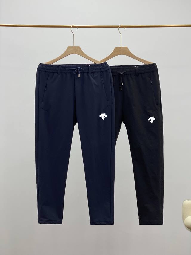 Descente迪桑特户外系列高品质立体裁剪神裤 深蓝 黑色 L-5Xl 户外人集合！挖到一条迪桑特宝藏户外长裤，一整个爱住。 它立体剪裁超贴心，不管你什么身材