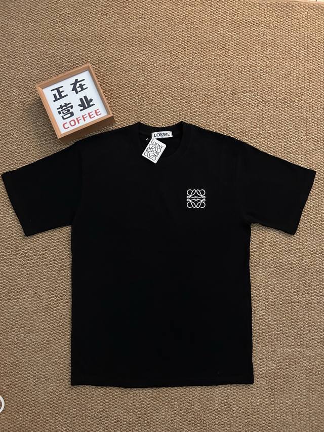 顶端刺绣品质罗意威Loewe 黑色基础款短袖宽松男女同款情侣款 采用抗菌260克新疆长绒棉重磅面料 透气舒适 怎么洗都不起球透气轻柔的短袖，让您穿着舒适一整天！