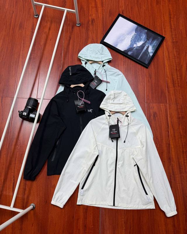 高品质 始祖鸟 Arcteryx-Squamish 系列 Hoody 防晒轻薄风壳连帽休闲款夹克皮肤防晒衣 1男女同款可配情侣装防晒指数50+认证款 2进口科技
