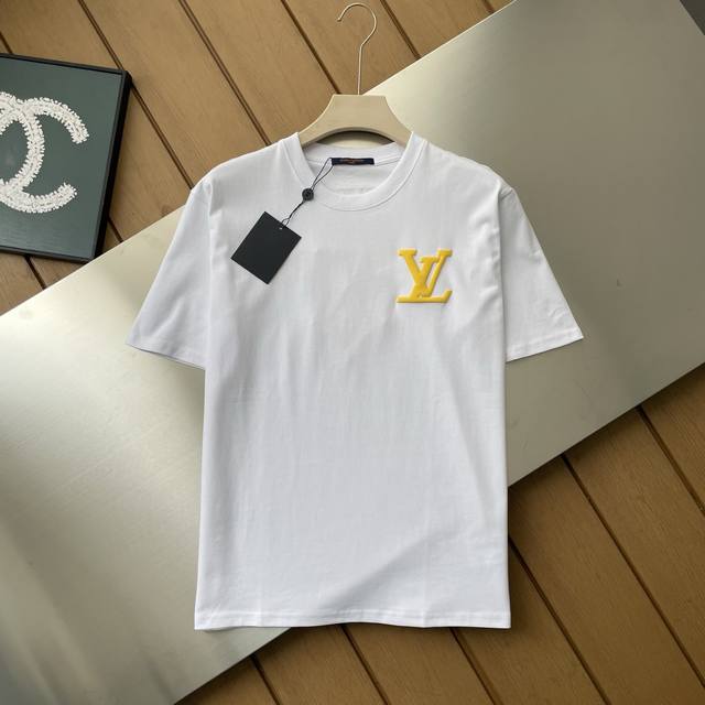 专柜还原顶级复刻版 官网25Ss夏季新款 字母发泡印花情侣款短袖T恤！贸易公司渠道稀出 同步路易威登官网发售 恰到好处的版型裁剪设计 整体的风格真的是让人无法忽