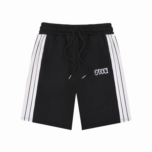 顶级版本 Gucci 古驰， 2025夏季新款最新Logo涂鸦印花拼料设计 休闲短裤五分裤中裤男女同款， 采用传统绣花工艺，手感细腻，极具立体感，触感肌理效果，