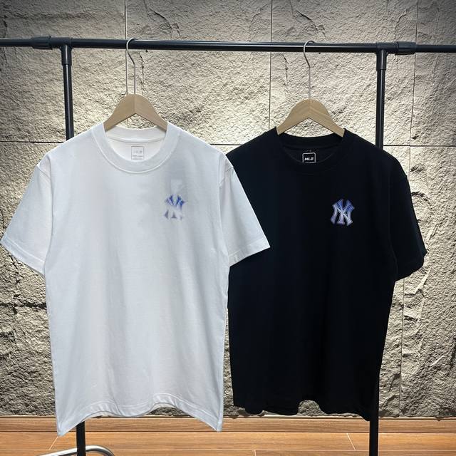Mlb Ny 彩色渐变印花 圆领短袖T恤 男女同款 -面料采用260G纯棉面料，达到透而不露的黄金平衡点，完美规避透视尴尬，成衣尺寸稳定，多次机洗仍能保持初始廓