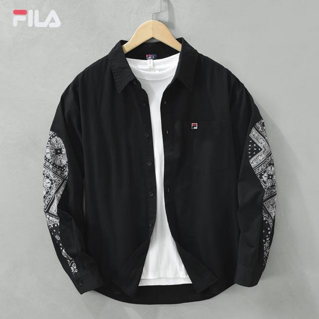 上新 斐乐Fila24品质港风水洗潮流纯棉透气衬衫外套 优质柔软棉纤制 不变形 不起球 细腻不糙手 耐磨性高 走线工整 亲肤抗皱等特点 ，立体裁剪 不挑身材 穿