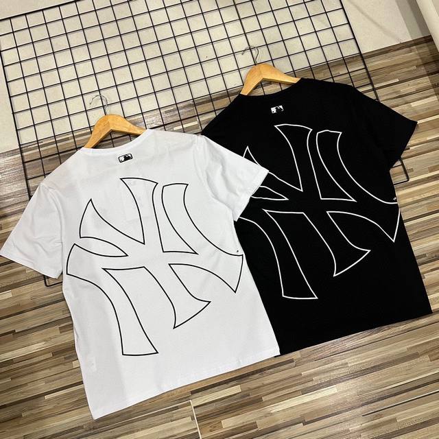上新 福利款 独家定制版本Mlb Ny洋基队长胸前刺绣后背面大Logo斜背搂空情侣款短袖T恤 最火爆胸前小Logo刺绣 后背面最流行的搂空印花短袖T恤 最新最高