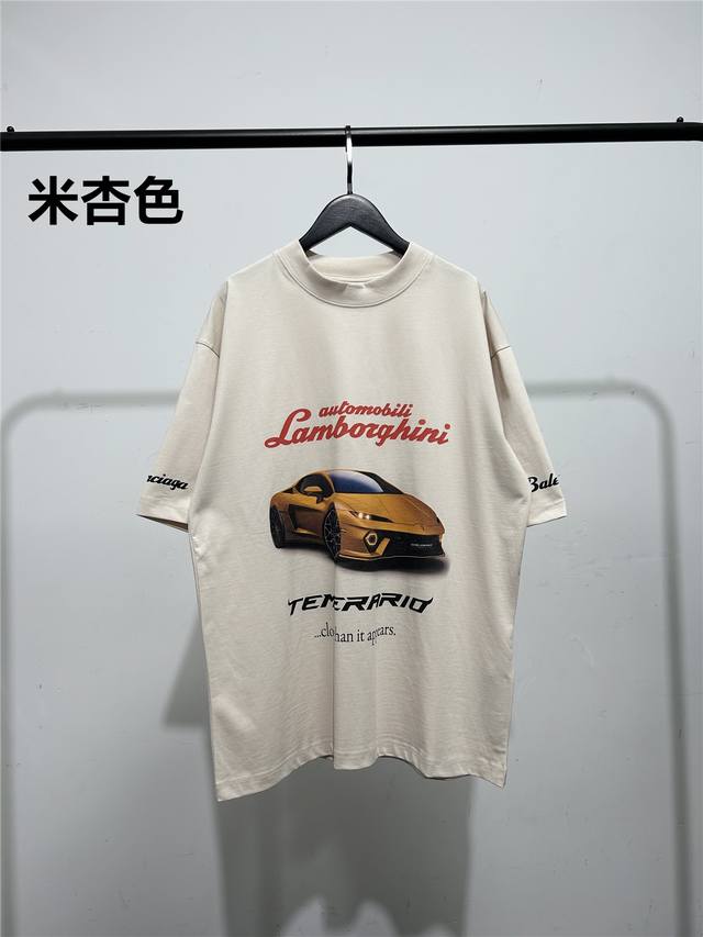 高版本，质量很好！巴黎世家 Balenciaga联名兰博基尼系列！男女同款汽车印花短袖T恤！此款尺码偏大，最小Xs穿到 斤左右！最大穿到220多斤！ 巴黎世家L