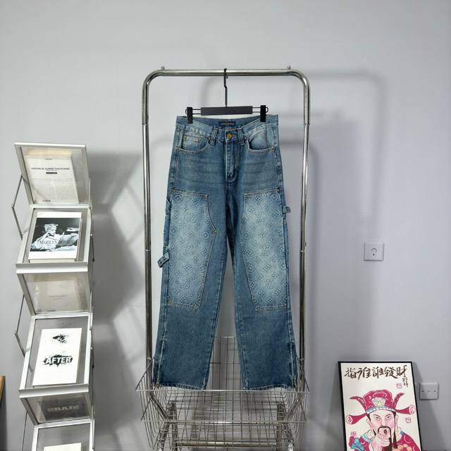 供 Louis Vuitton 路易威登 浮雕压花拼接牛仔裤 Lv钢印伐木裤 重工水洗做旧 拉链款 牛仔界的顶级天花板 重磅来袭，最为值得关注的爆款系列，真正的