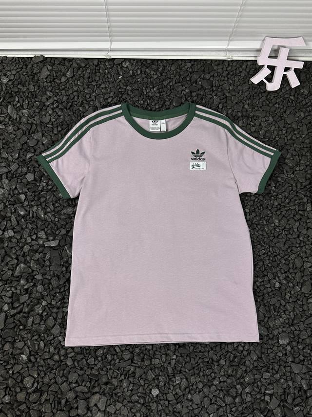 Adidas Originals 阿迪达斯三叶草休闲圆领条纹套头运动短袖T恤女款 时尚弄潮儿们，衣柜里怎能少了这件Adidas Originals阿迪达斯三叶草