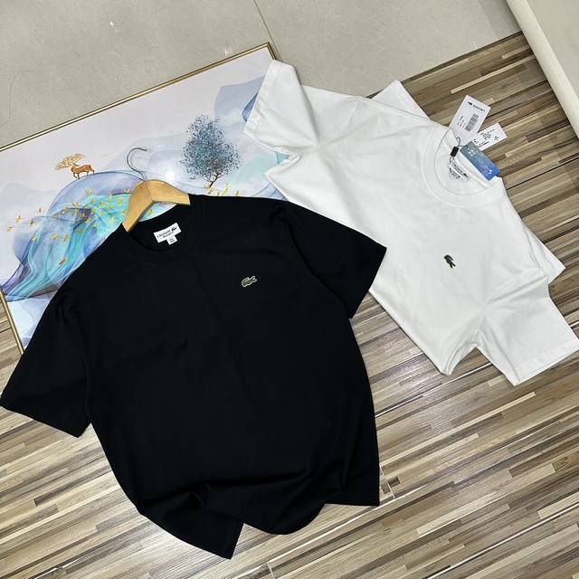 上新 海外版！无敌版本！王一博同款Lacoste法国鳄鱼万针刺绣情侣款男女同款短袖T恤半截袖体恤青年 有大码190斤轻松驾驭大码男装宽松版型纯色T恤 Lacos