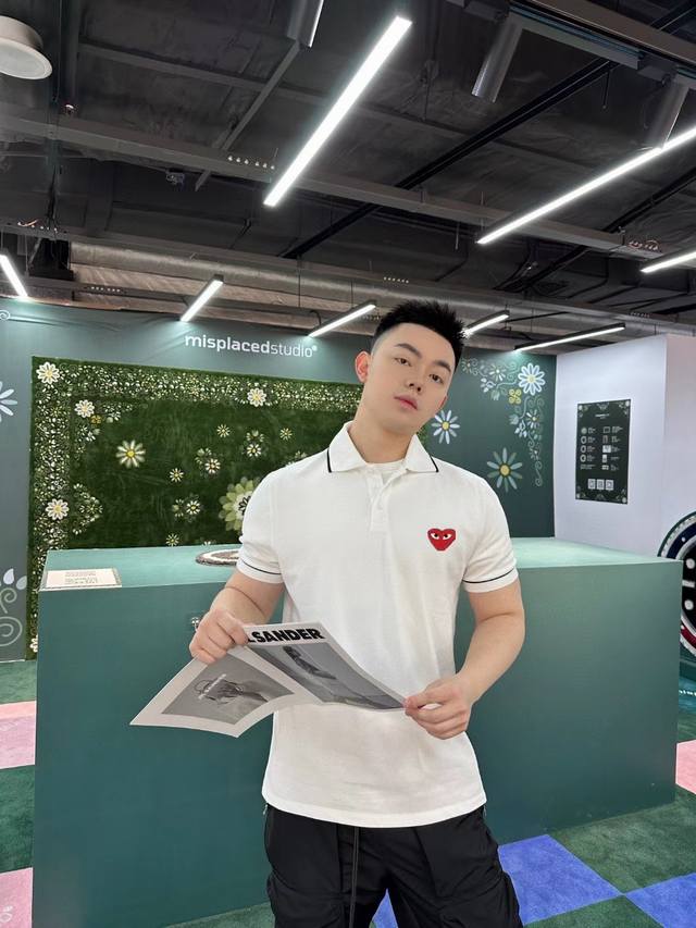 潮牌珠地纯棉polo衫短袖男士爱心川久保玲play翻领短袖男T恤夏季新品！ 一款好的polo衫是夏季上班族男士们绕不开的经典单品！ 今天推荐大家的Cdg 川保久