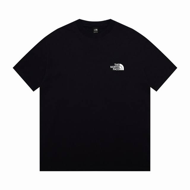 The North Face北面手绘山脉小屋系列情侣短袖 商品参数 采用260克双砂面料 三针五线做工，领口包包边条 今年火爆的品牌 看到了就忍不住要自留一件
