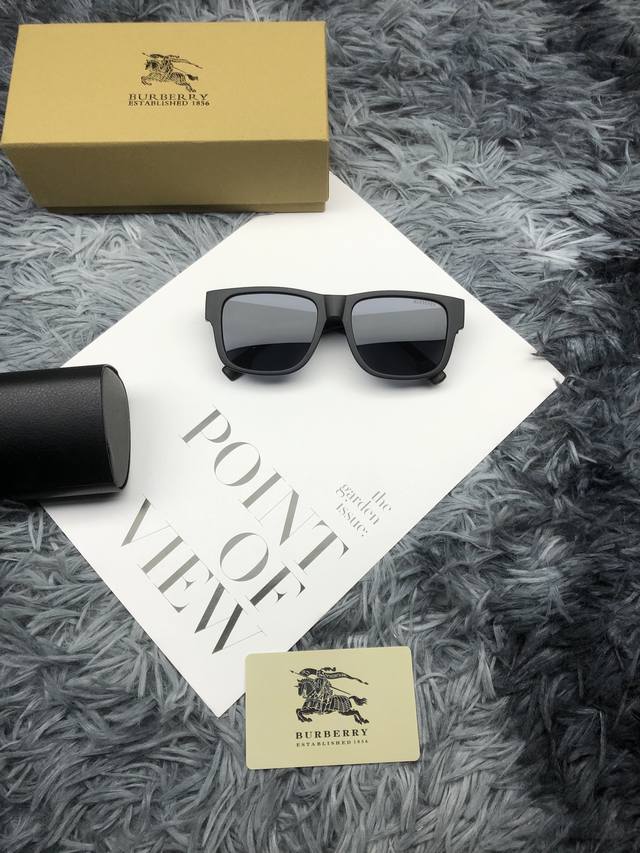 Burberry巴宝莉太阳镜顶级最高版本』 重磅来袭通过关系搞到一批海关扣押的巴宝莉墨镜 全球最火的款式之一 可以承载岁月的经典之作 永不过时 独家渠道 详细特