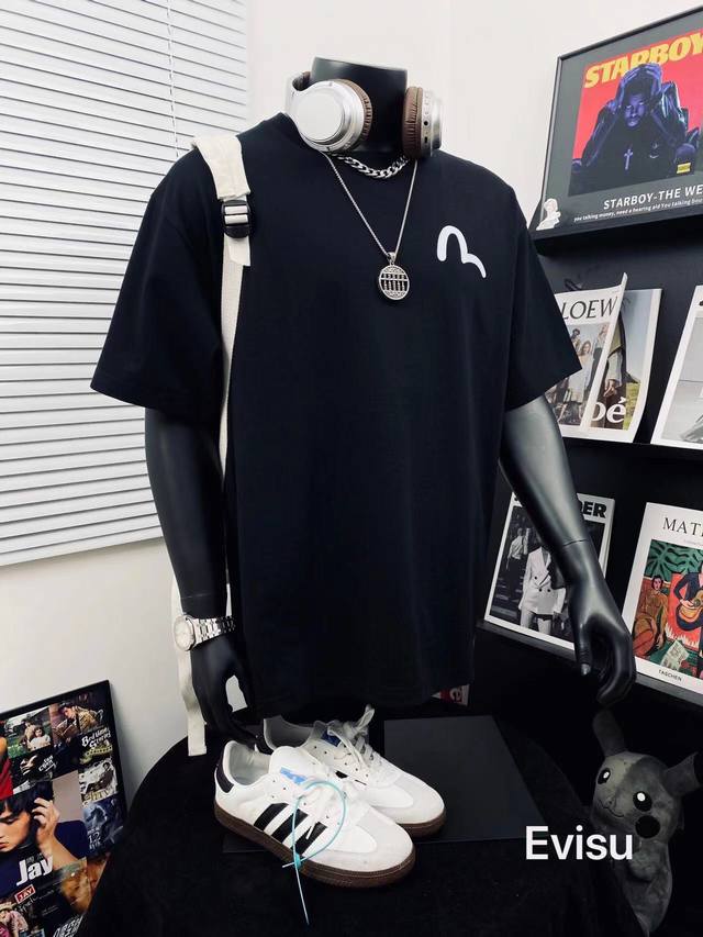 上新 Evisu 福神高版本笔触风格佛头印花男女休闲短袖T恤 不得不推荐一款非常受欢迎的硬货！双纱面料 有型 更有质感 夏季你需要这样一件超百搭的T恤看品质无敌