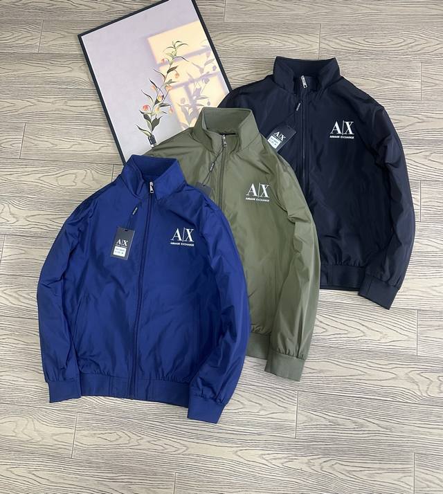 新款上新 独家定制版本 爆款推荐Armani 阿玛尼立领春季经典百搭男士独立的胸前刺绣夹克外套 防水面料上身柔软舒适！背面Arm字母，胸前精致Ax刺绣小标刺绣设