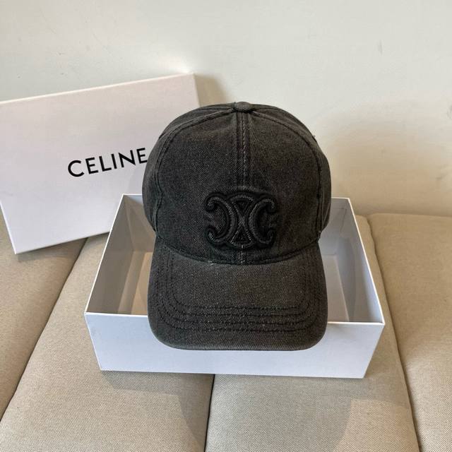 Celine赛琳 新款经典休闲潮流款 棒球帽日韩风格，随便搭配都超好看！出门旅游，绝对要入手的一款 赛琳经典款Logo刺绣棒球帽 众多明星同款上身出街，王欧 彭