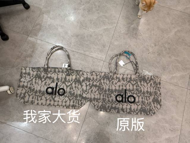 三标齐全顶级品质 Alo 2025Ss新款帆布健身包 各大博主明星争先恐后上身 上身一秒从普通一人变成街拍高手 真的太好看啦！ 定制数码印花 大小尺寸做工每一处