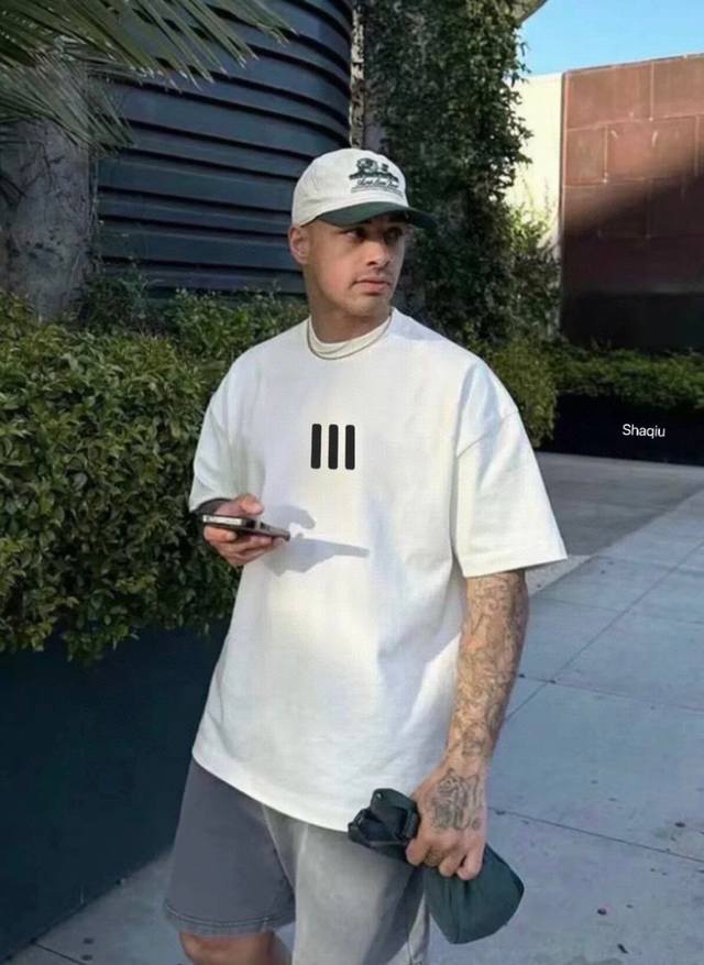 Rrr123 Fog Fear Of God 三方联名沙丘印花重磅高街纯棉短袖 情侣款 爆款来袭，实力口碑硬货，潮咖男女上身超帅！美式重磅240G双纱全棉面料，