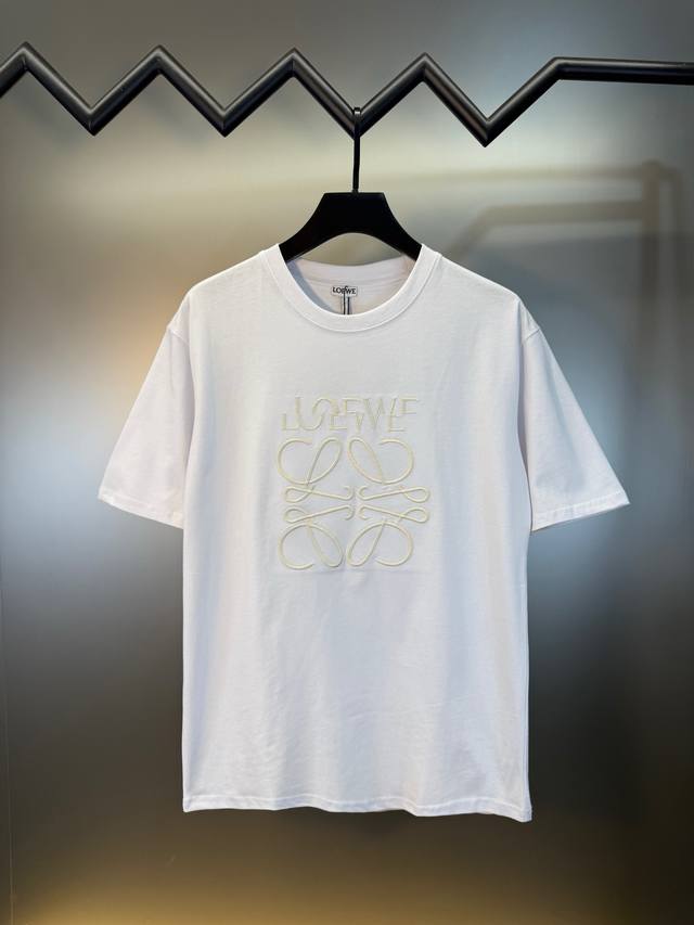顶级版本★Loewe罗意威Ss25春夏新款字母大幅刺绣短袖T恤 Hk专柜同步上新 超高品质280克双纱面料 原版定制，刺绣工艺，舒适柔软透气 休闲宽松版型 潮流