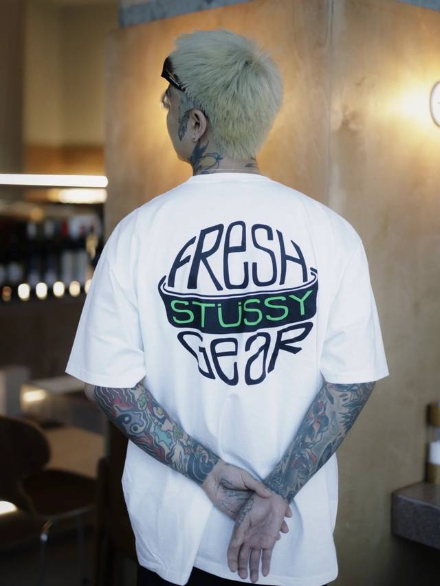 1128款斯图西Stussy高品质短袖，260克双纱面料，现货可报，宽松版型，最大穿到220斤都行，码数Mlxlxxl，颜色：黑色，白色，藏青色，灰色