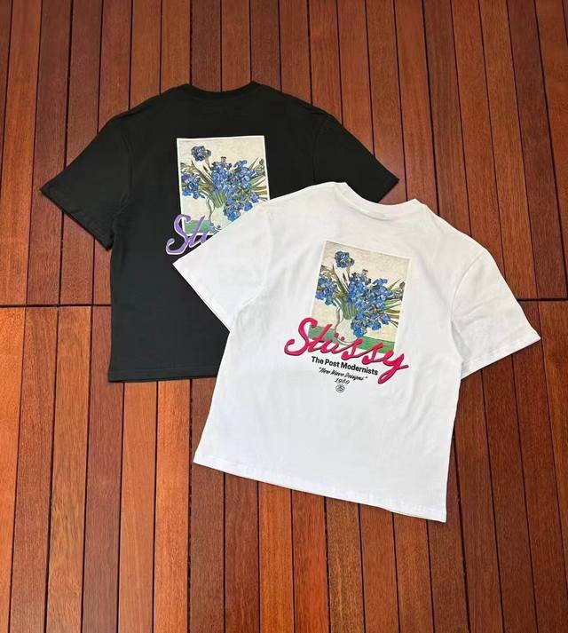 1109款斯图西Stussy高品质短袖，260克双纱面料，现货可报，宽松版型，最大穿到220斤都行，码数Mlxlxxl，颜色：黑色，白色，藏青色，灰色