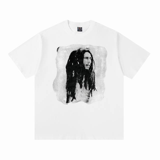 Vt2505 复古美式短袖T 颜色：白色 码数:S-Xl 复古 Bob Marley“肖像” T 恤 鲍勃 马利是一位雷鬼音乐家，出生于 1945 年，来自牙买