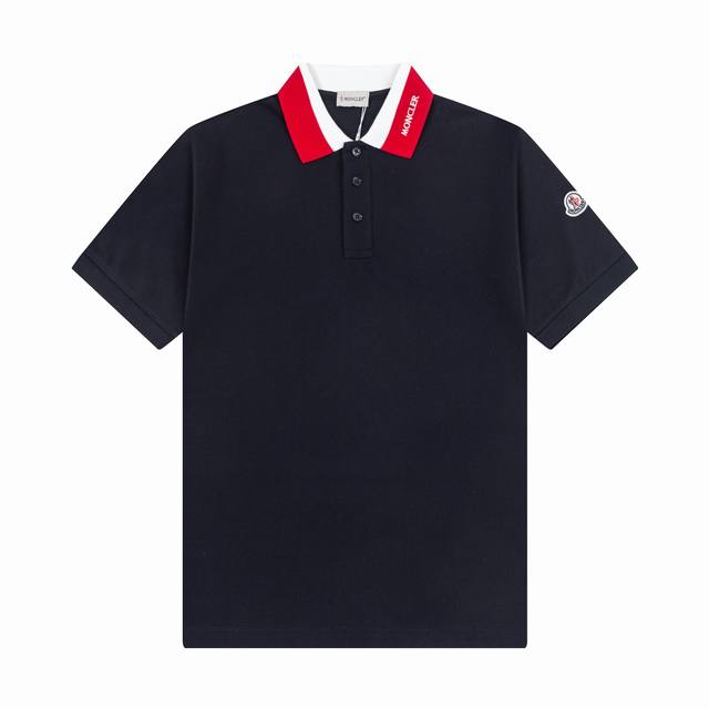 品牌：蒙口 Moncler 面料：纯棉珠地 原版面料 克重：230 颜色：黑色 白色 灰色 尺码：M-Xxl 国际顶级设计师匠心之作 经典款 百年不衰 领口拼接