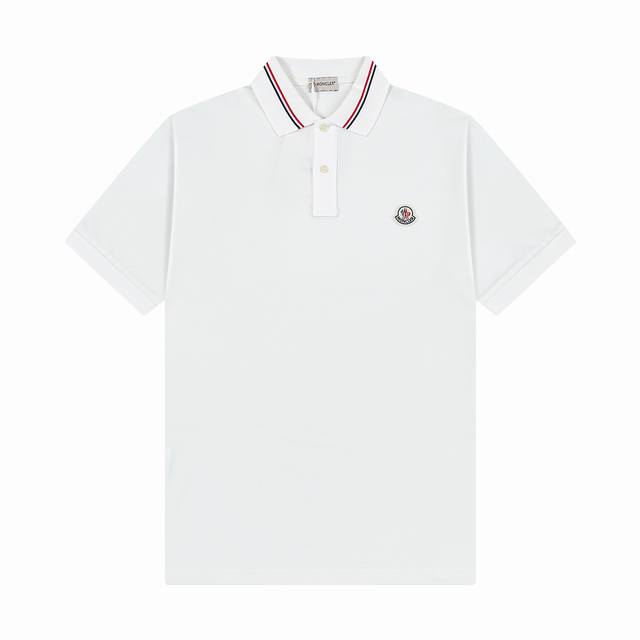 品牌：蒙口 Moncler 面料：纯棉珠地 原版面料 克重：230 颜色：黑色 白色 藏青 尺码：M-Xxl 国际顶级设计师匠心之作 经典款 百年不衰 领口拼接
