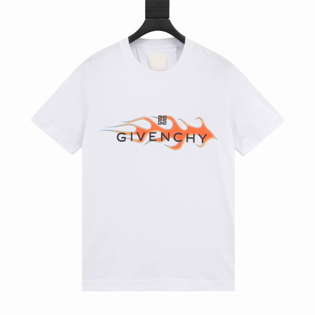 款号Y742 Givenchy纪梵希Gvc 24新款 火焰印花短袖T恤 采用50支双股面料，1*1索罗纳罗纹，印花经3次菲林网版修改而成，火焰可以达到渐变而又自