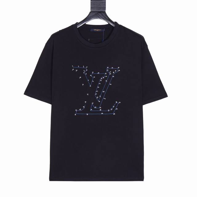款号Y367 Louisvuitton 路易威登24Ss星宿数字连线短袖 客供Alumo平纹棉绉布,，纤维面料精细裁制而成，平整紧致且手感质感都属于超级轻盈，柔