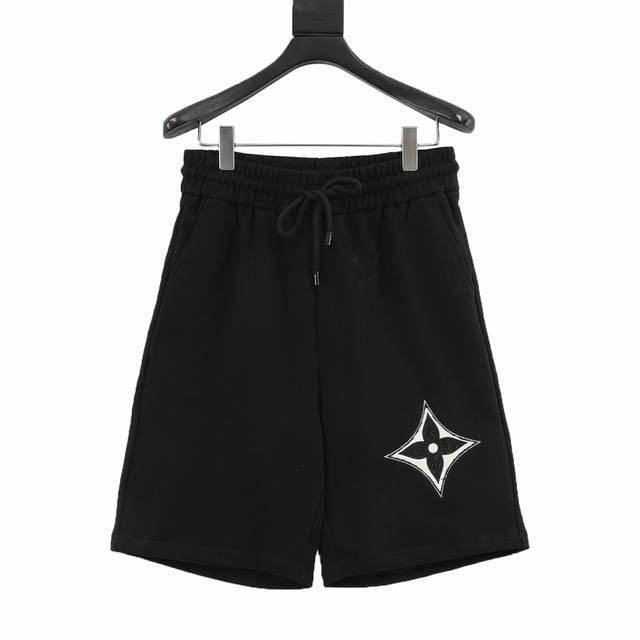 Louis Vuitton 路易威登 徽标刺绣短裤 原版开模。定制360G毛巾面料，材料做工细节均与专柜一致。全幅Monogram 图案提花，细节版型做到与专柜
