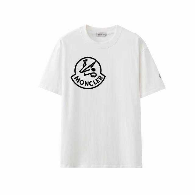 款号：G2158 2025早春Moncler 蒙口 官网同款印花图案 双纱纯棉短袖 - 260G双纱纯棉顶级面料 手感柔软 百分百纯棉独家出货 定染硫化黑无尘处