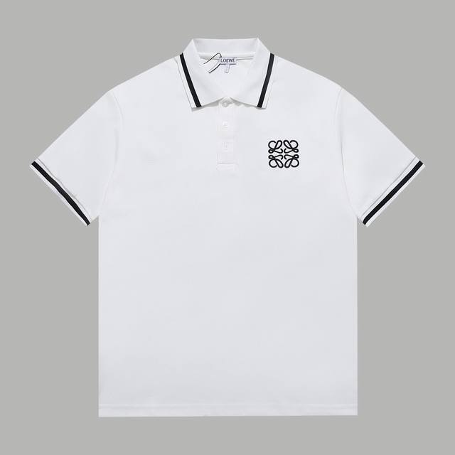 顶级版本 区别通货 款式：罗意威Loewe经典撞色小标刺绣立领polo 颜色：图片色 尺码：S-Xxl 面料：高克重提花精梳棉 辅料：全套定制辅料 无性别区分
