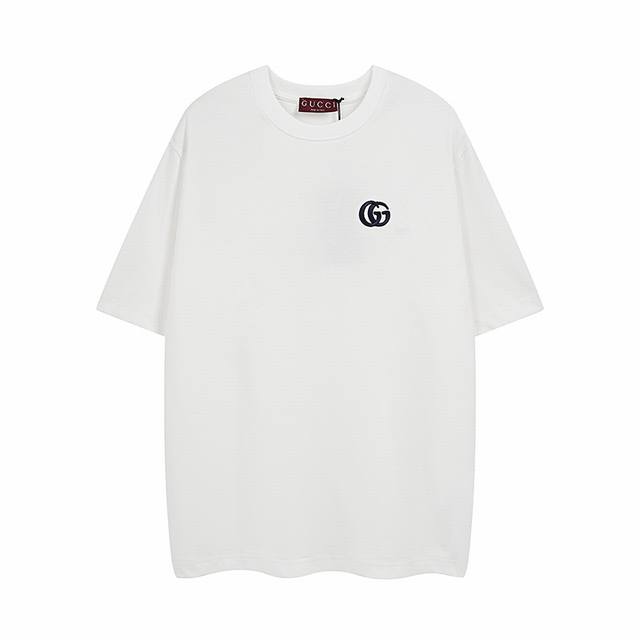 全年有货不下架 #Gucci古驰#2025早春系列，双G刺绣，官方原版,定制32支双纱纯棉面料，克重260G，手感松软细腻又比一般棉布料扎实，舒适透气不易变形，