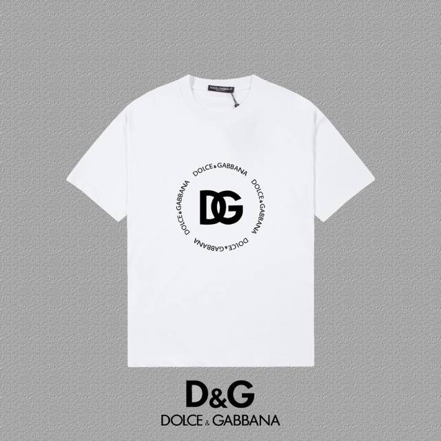 Dg 杜嘉班纳] 2025Fw短袖T恤 Logo厚板 高端26S双纱300克面料 重磅面料 定制拉架罗纹同缸同染 三标齐全 男女同款 颜色：黑色 白色 灰色 尺