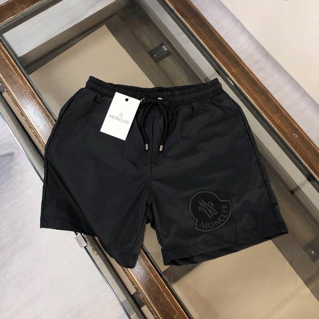 Mon*Cler 蒙口 2025最新款短裤沙滩裤沙滩旅游必备高订制原版五金！ 上身效果超正，腿部线条完全得到彰显，全客供进口速干面料 纹理 紧致细腻，内衬网纱，