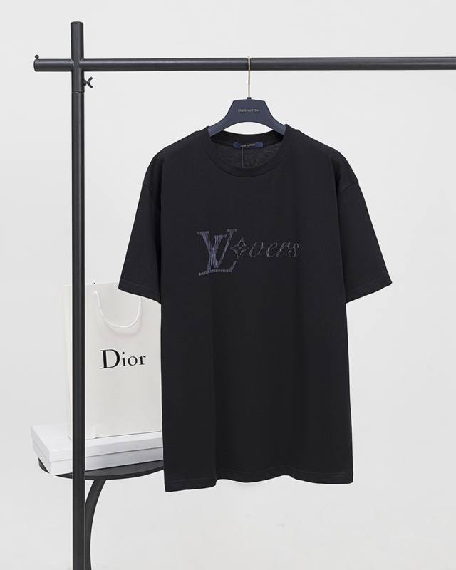 顶级版本.官网品质 Louis Vuitton*路易威登 Lv 25Ss虹彩竖纹印花短袖T恤 采用原板独家定制260克32支双莎纯棉面料 质感非常柔软舒服 10