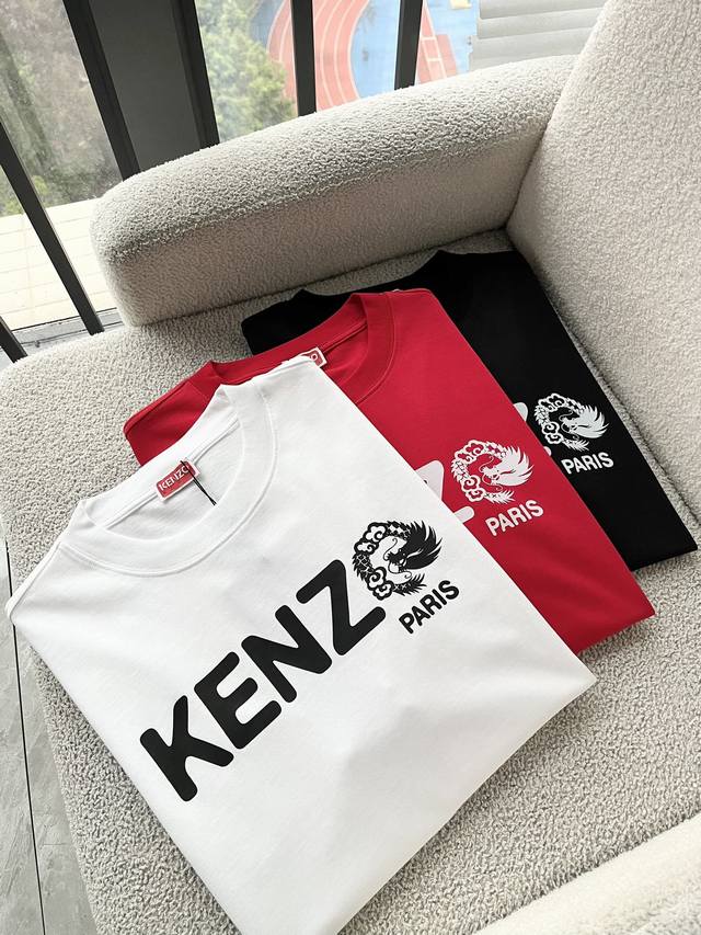 Kenz*高田*三2025春夏新品男女同款短袖T恤，传承经典著作改良后的新品更加的具有立体感官，胸前字母Logo图案印花设计！定制原版纯棉面料。有喜欢赶紧入手吧