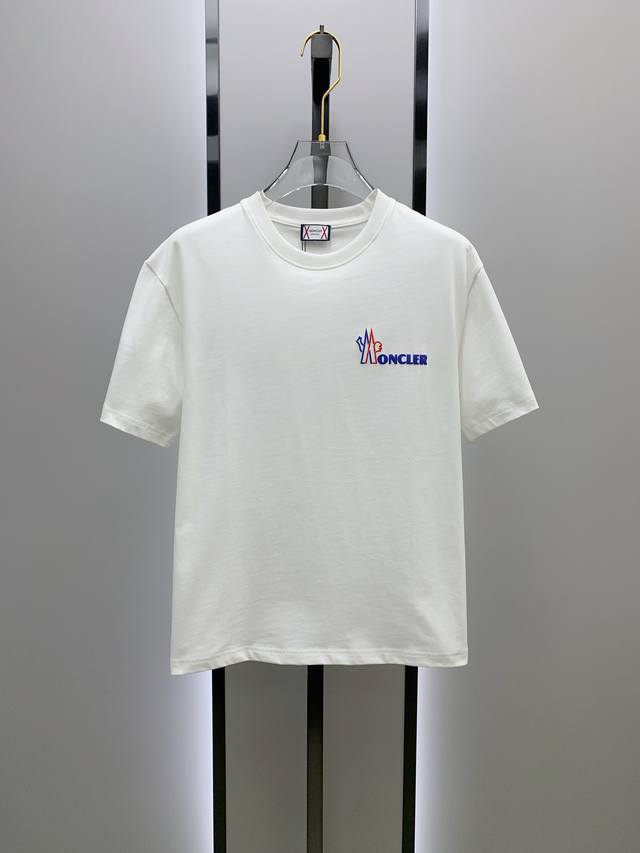 市场有仿版认准工艺和面料 25Ss始祖鸟家纯棉最新面料 最高版本 胸前后背蒙口字母发泡植绒工艺经典标识图案Logo时尚简约潮流短袖，最顶级的品质专柜原单短袖，顶