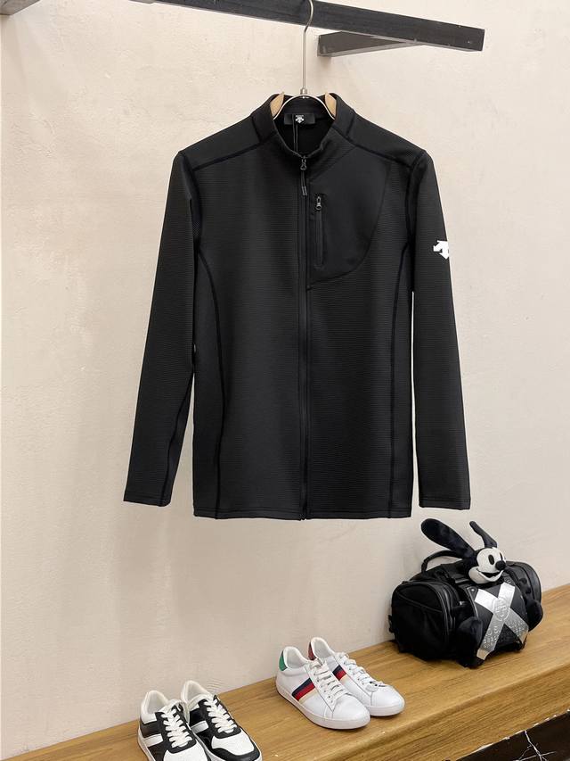 迪桑特 Descente 原版开发同款面料 24新品商场同款 外套男女情侣款时尚休闲运动户外跑步速干衣 秋季半高领拉链立领时尚休闲舒适长袖T恤男士 尺码M-3X