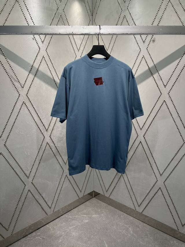 巴黎 25Ss胶带封条短袖 码数：Xs.S.M